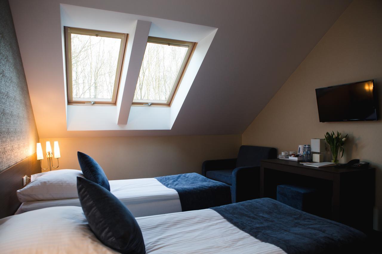 Hotel Cztery Pory Roku Бельск-Подляски Экстерьер фото