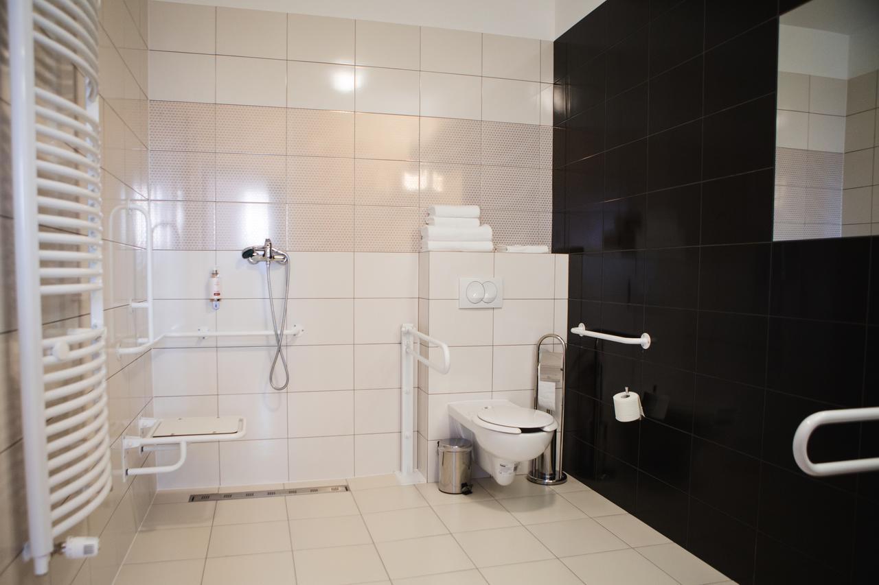 Hotel Cztery Pory Roku Бельск-Подляски Экстерьер фото